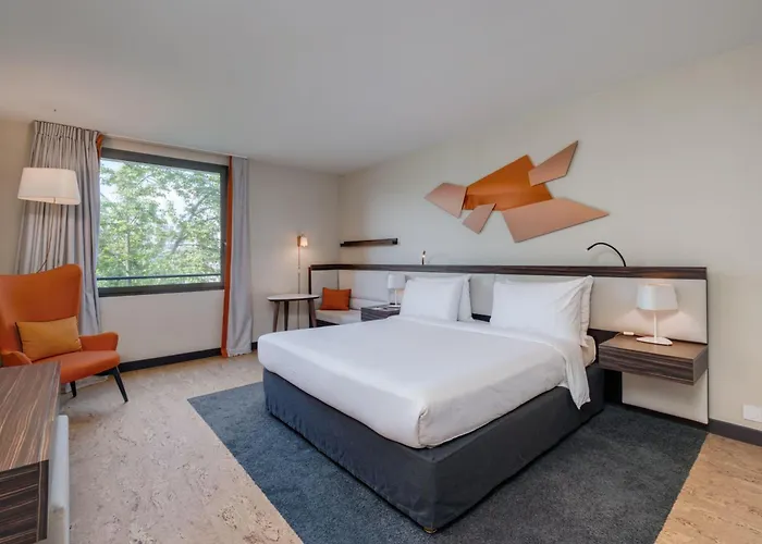 Doubletree By Hilton Paris