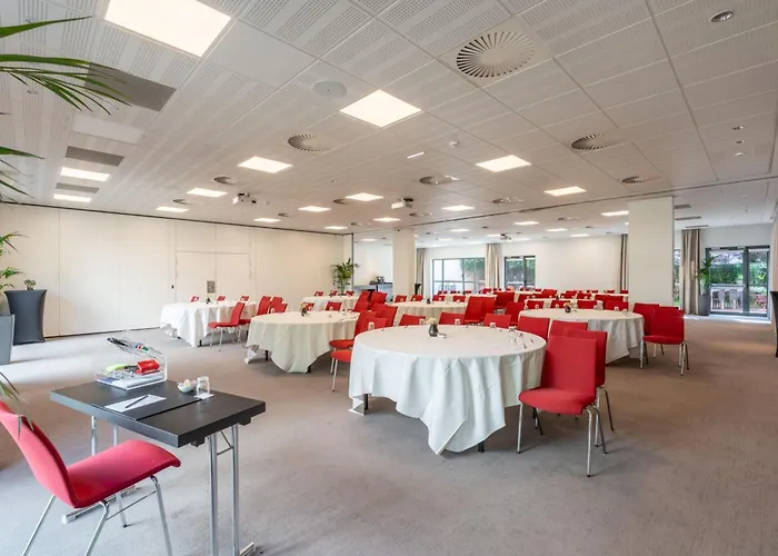 Doubletree By Hilton Paris Hotel