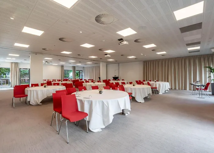 Doubletree By Hilton Paris Boulogne-Billancourt