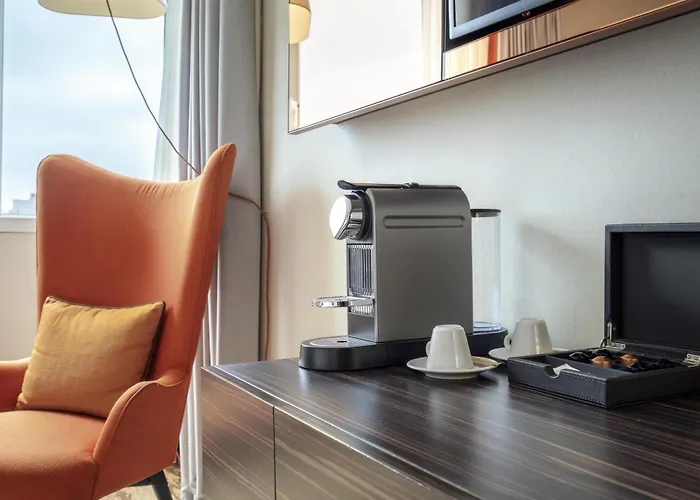 Hotel Doubletree By Hilton Paris 4*