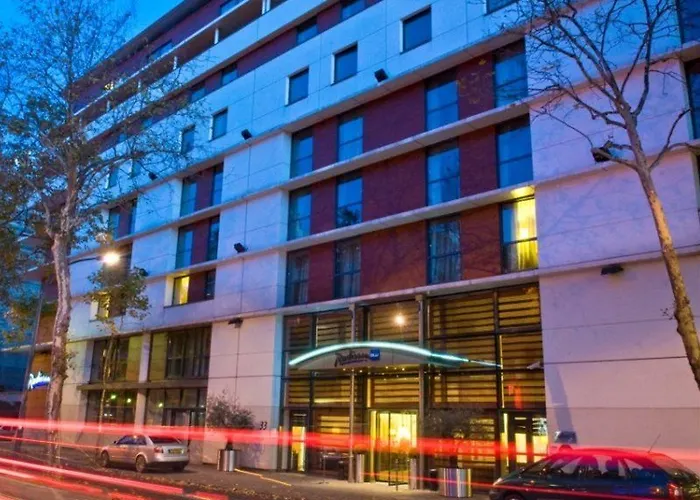 Hotel Doubletree By Hilton Paris Boulogne-Billancourt