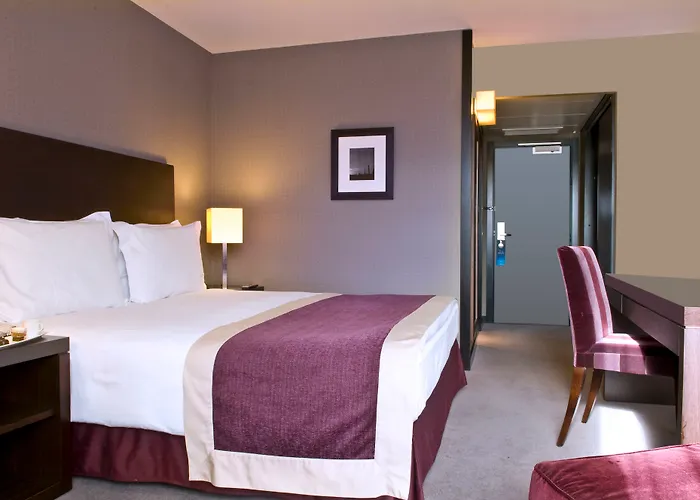 Doubletree By Hilton Paris Hotel Boulogne-Billancourt